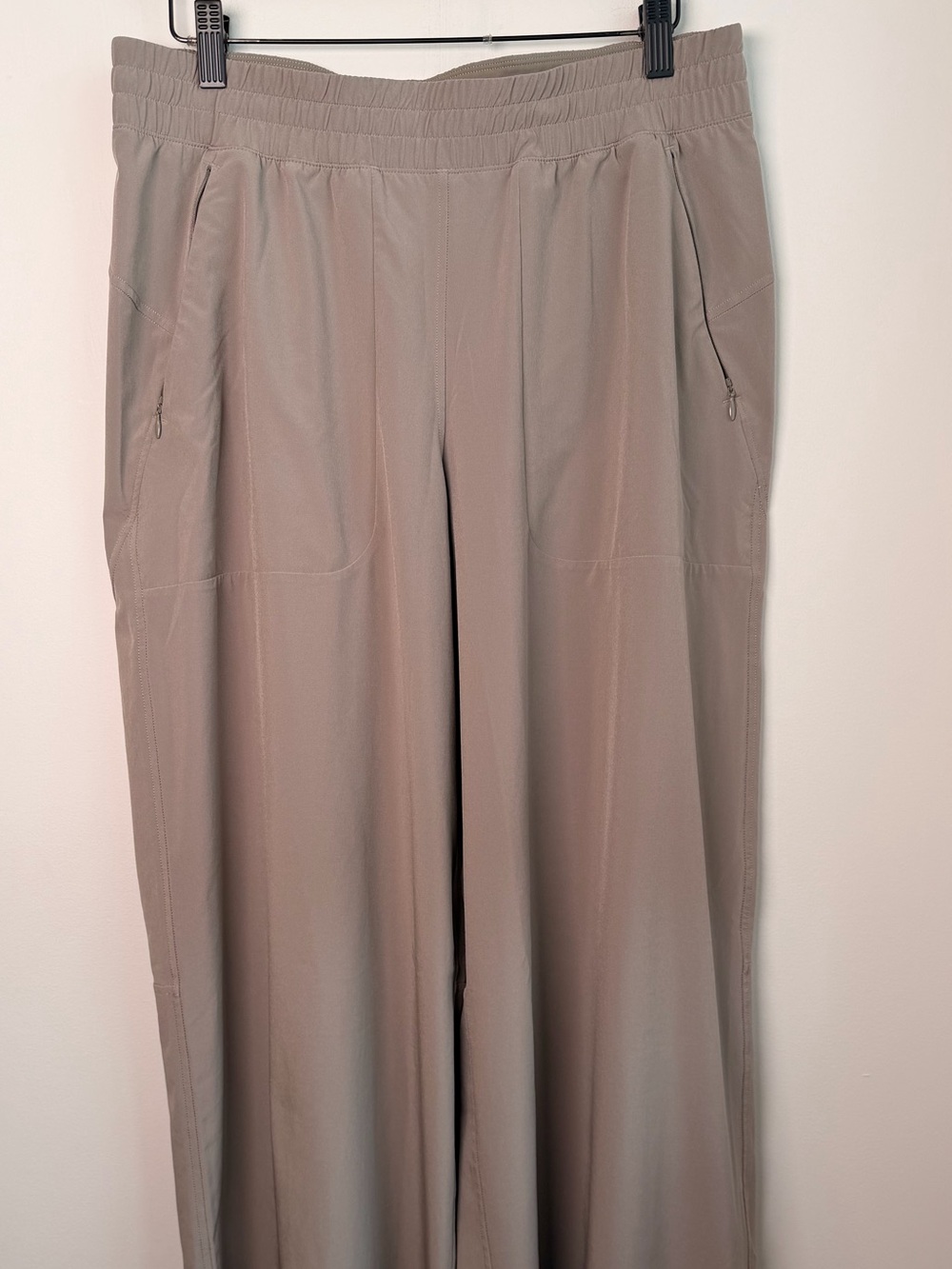 Lululemon Swift Mid-Rise Wide-Leg Pant - Picture 7 of 11